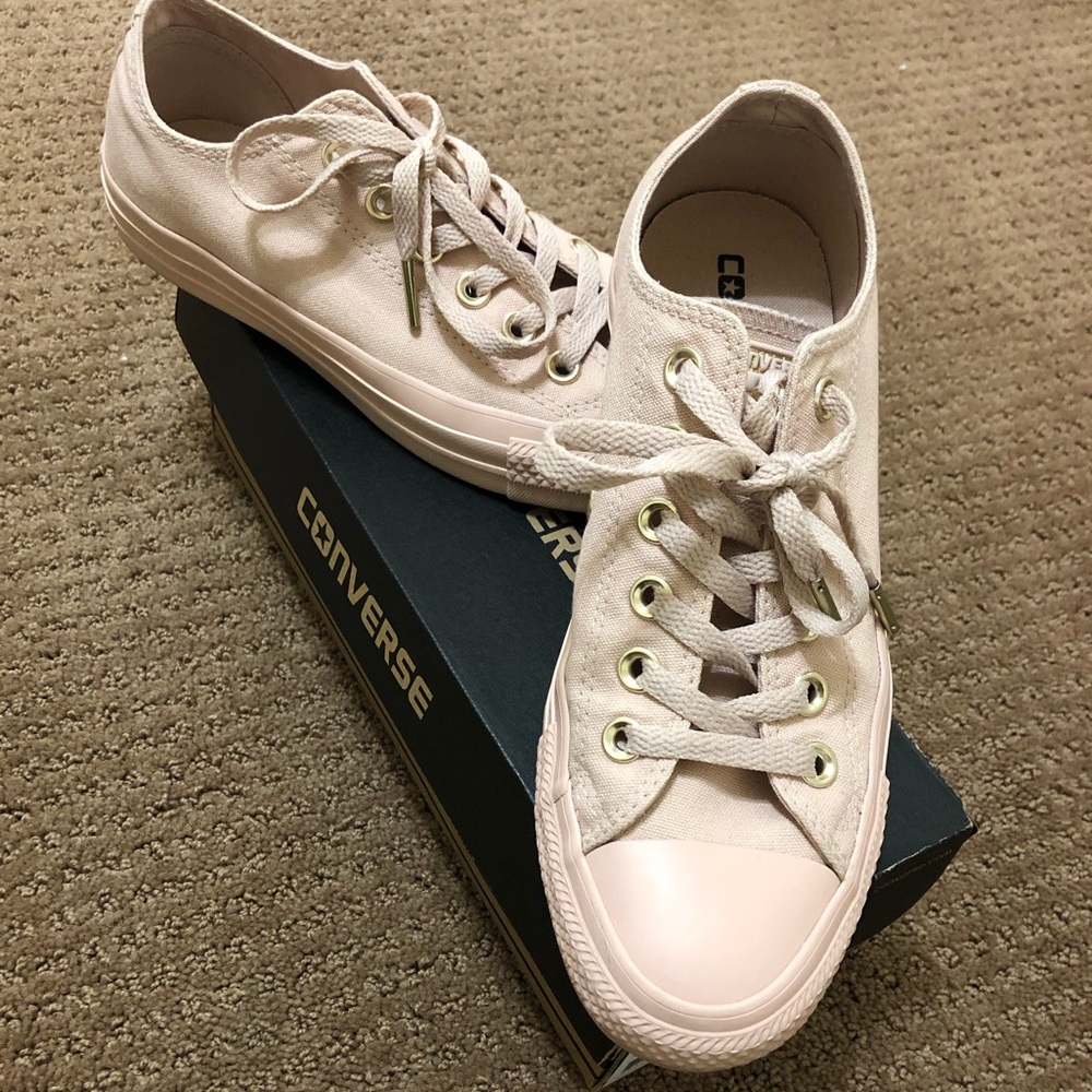 Converse Chuck Taylor All Star Lo Lux Sneaker